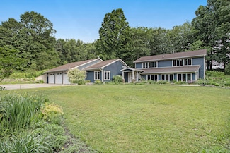 16460 15 Mile Rd, Marshall, MI 49068