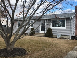 339 Cove Ave, Warwick, RI 02889