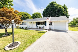 118 Fern Castle Dr, Rochester, NY 14622