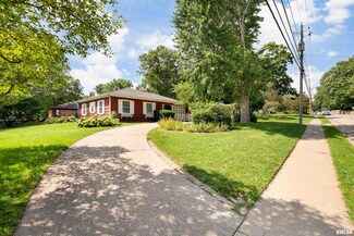 804 6th St, Bettendorf, IA 52722
