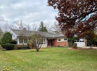 4043 Bunker Ln, Wilmette, IL 60091
