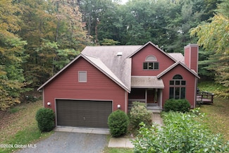 9 Pond Hollow Rd, Averill Park, NY 12018