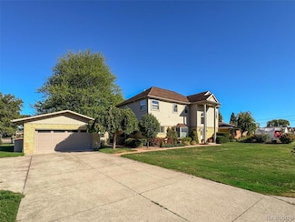 7214 Cardinal St, Clay, MI 48001