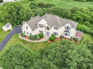 4 Hay Bale Rd, Andover, MA 01810