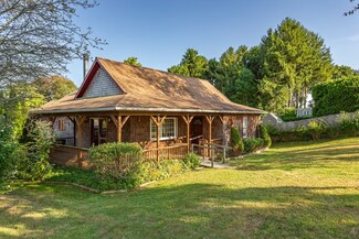 26 Norfolk Ave, North Dartmouth, MA 02747