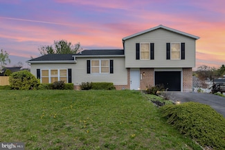 8838 Mckinley Ct, Hummelstown, PA 17036