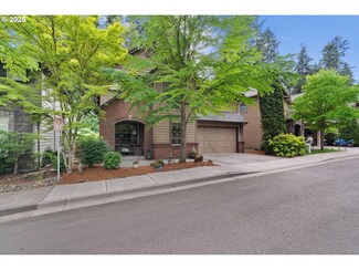 10886 SW Bretton Ct, Portland, OR 97224