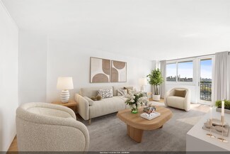 100 Manhattan Ave Unit 910, Union City, NJ 07087