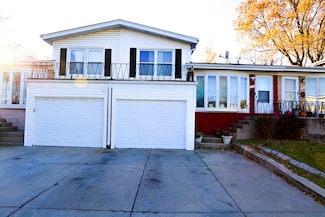 8904 Robin Dr, Des Plaines, IL 60016