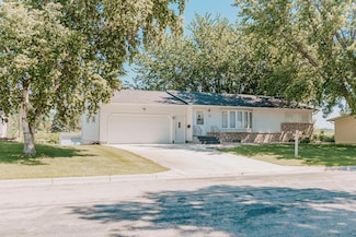 21 Brook St, Morris, MN 56267