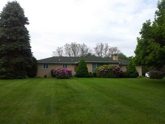 75 Wansack Rd, West Middlesex, PA 16159