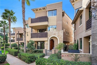 5828 S Sparrow Ct, Los Angeles, CA 90094