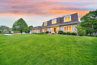 7501 Hyde Park Dr, Edina, MN 55439