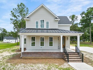 135 N Country Club Rd, Kenansville, NC 28349