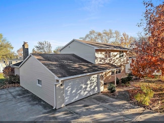 808 Voelker St, de Pere, WI 54115