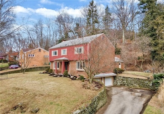 1943 Hampstead Dr, Pittsburgh, PA 15235