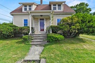 4 W Chapel St, Abington, MA 02351