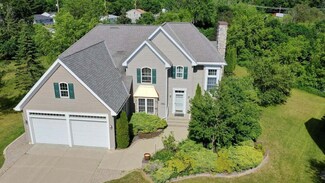 120 Laurel Cir, Bangor, ME 04401