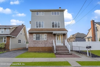 212 Demorest Ave, Staten Island, NY 10314