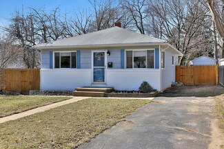 31 Navesink Ave, Atlantic Highlands, NJ 07716