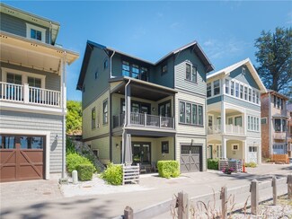 57 Seaside Ln, Pacific Beach, WA 98571