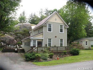 22682 Edgewood Rd, Alexandria Bay, NY 13607