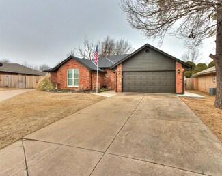 2109 Timberview Dr, Edmond, OK 73013