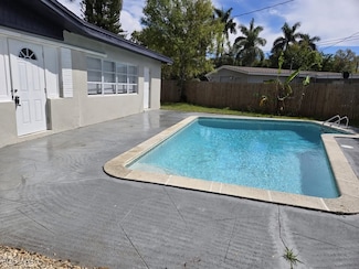 1675 Temple Terrace, North Fort Myers, FL 33917