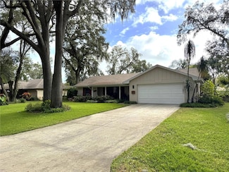 4137 Lake Forest St, Mount Dora, FL 32757