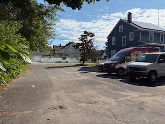 1213 Wood Ave, Bridgeport, CT 06604