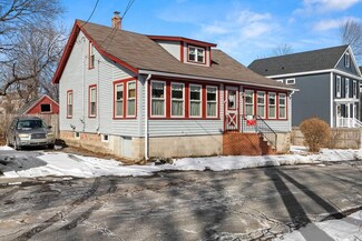 7 Central St, Merrimac, MA 01860