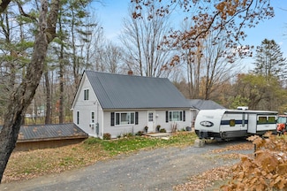 350 Madawaska Rd, Palmyra, ME 04965