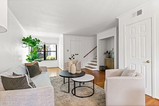 4944 N Hall St, Dallas, TX 75235