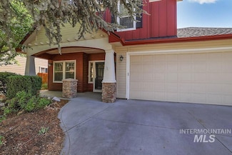 3650 N Park Crossing Ave, Meridian, ID 83646