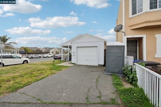 401 W 9th St, Pittsburg, CA 94565