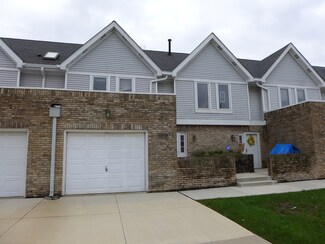 9403 Lindsay St, Orland Hills, IL 60487