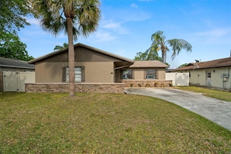 611 Limetree Dr, Oldsmar, FL 34677