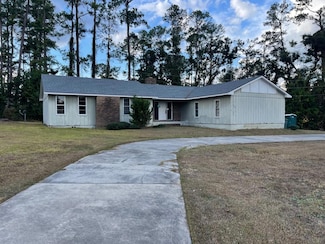 2402 Gornto Rd, Valdosta, GA 31602