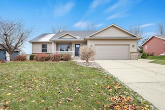 679 W Main St, Evansville, WI 53536