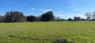 1449 Prairie Ct, Angleton, TX 77515