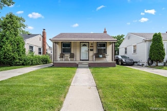 12925 Castle St, Southgate, MI 48195