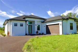 3710 24th Ave NE, Naples, FL 34120