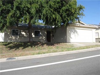 153 Meadowbrook Dr, San Diego, CA 92114