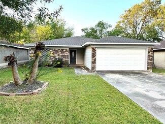 2937 3rd Ave N, Texas City, TX 77590