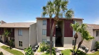 3829 S Lake Dr Unit 215, Tampa, FL 33614