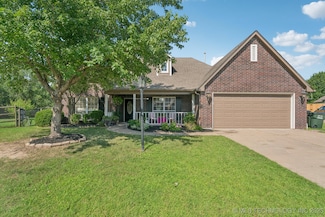 8702 N 140th Ct E, Owasso, OK 74055