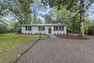 1146 Brigantine Dr, Charleston, SC 29412