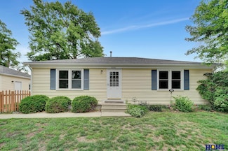 3220 Hitchcock St, Lincoln, NE 68503
