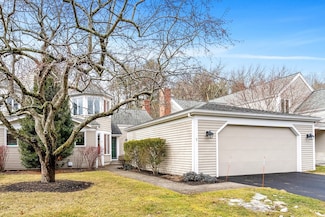 5 Thornton Ln, Concord, MA 01742