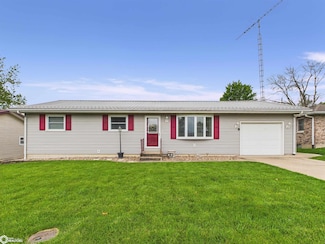 30 Cedar Ct, Montrose, IA 52639